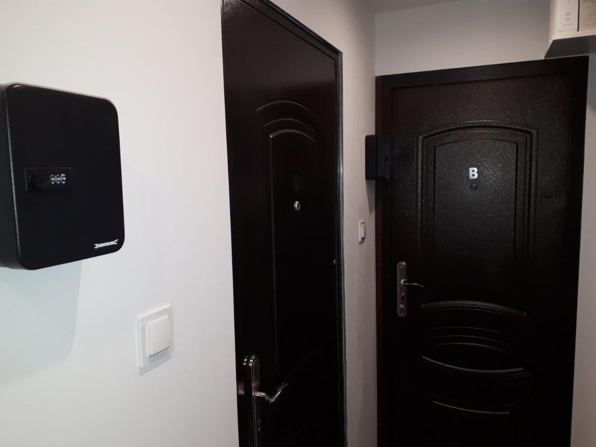 Apartamenty Centrum Panoramiczna Mala Dwojka Swan Labedz Promenada Klimatyzacja Lodowa Kielce Buitenkant foto